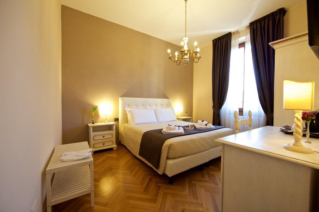 I Cipressi Del Poggio B&B Firenze Ruang foto